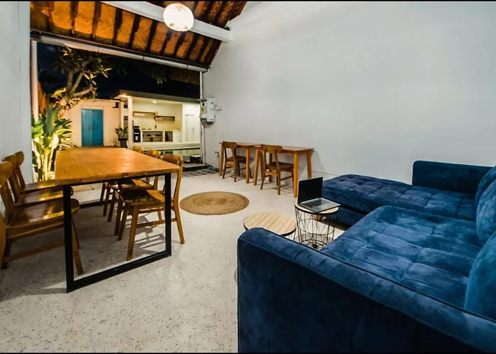Affittacamere Greek House: W/desk + Shared Pool&kitchen /5 3*