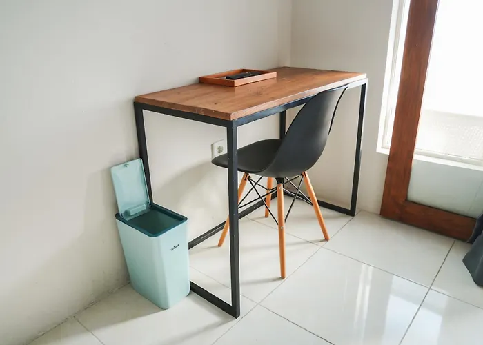 Greek House: W/desk + Shared Pool&kitchen /5 Affittacamere